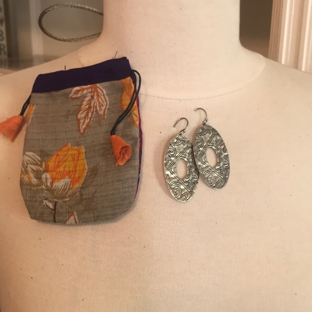 Silpada Stirling Silver earrings 🌸🥰